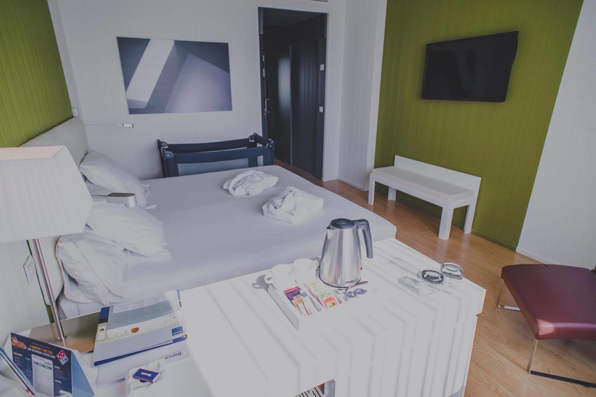 Hotel Zentral Castellana Norte Madrid Eksteriør billede
